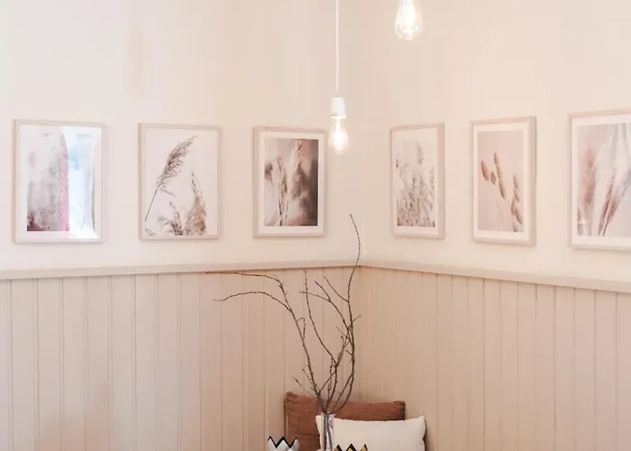 Apartment Red Flat By Grazrentals Family Friendly With Kids Bed & Free Parking *